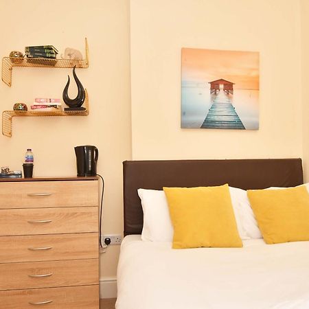 Townhouse @ 178 Ruskin Road Крю Екстер'єр фото