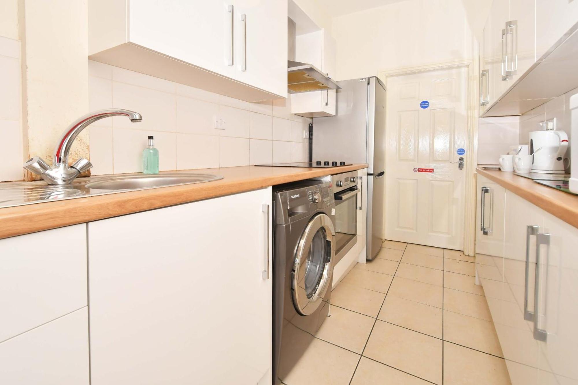 Townhouse @ 178 Ruskin Road Крю Екстер'єр фото